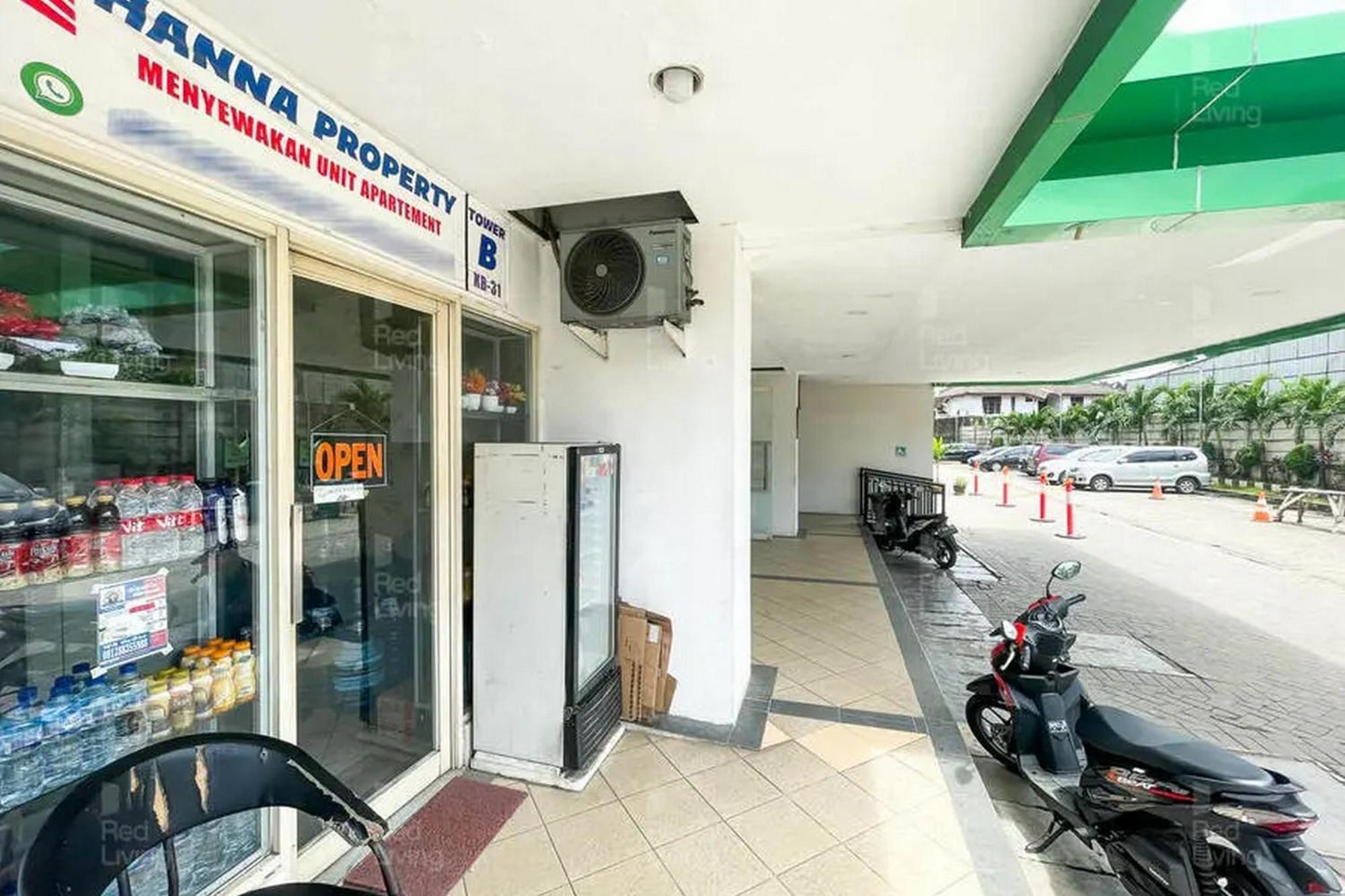 Redliving Apartemen Green Lake View Ciputat - Pelangi Rooms 2 Tower E Tangerang Dış mekan fotoğraf
